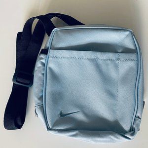 Nike Unisex "Heritage" crossbody bag
